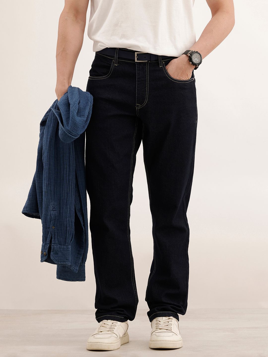 WROGN Men Straight Fit Mid-Rise Jeans