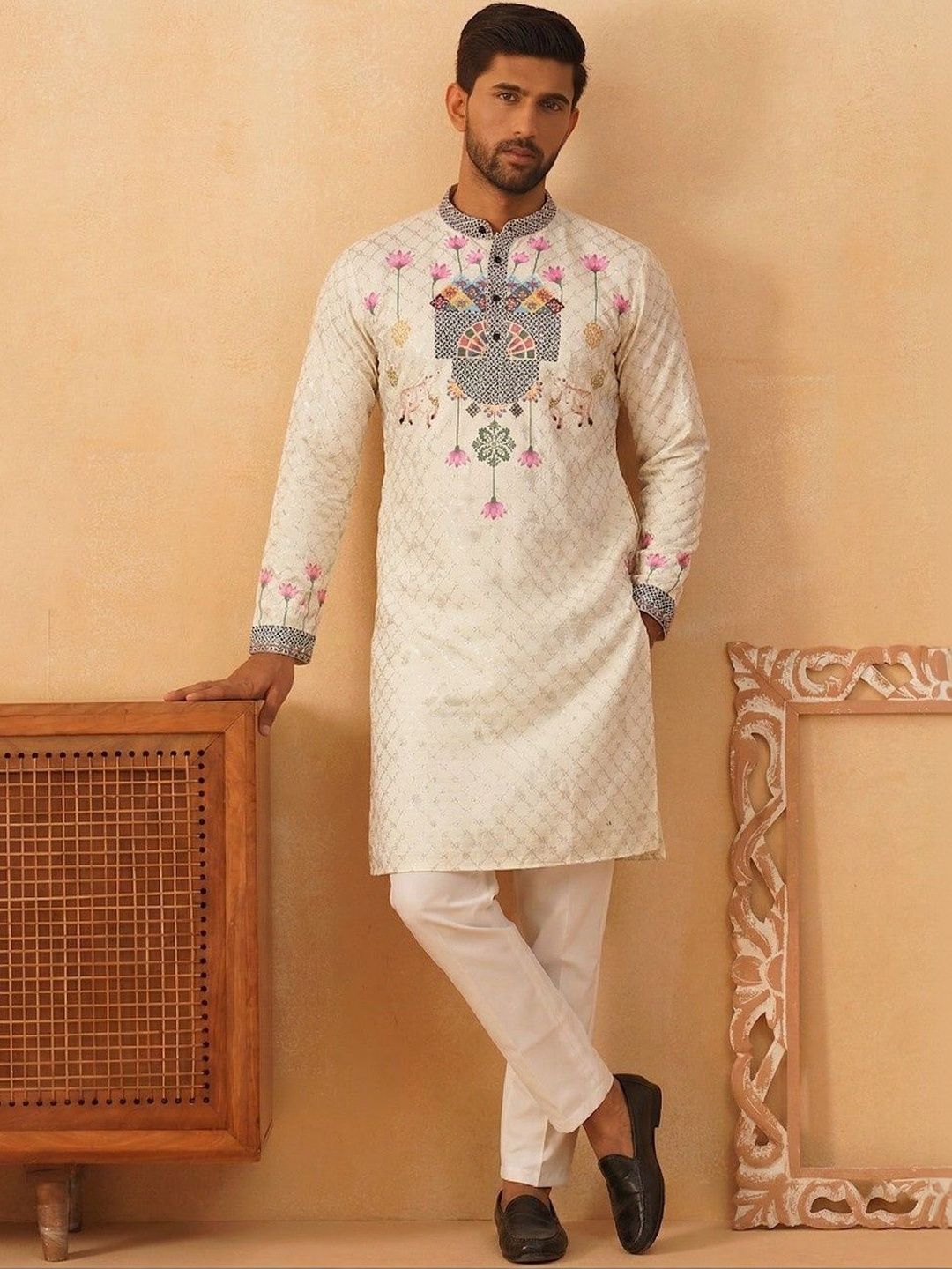 LADY BERRY Men Floral Printed Sequinned Indie Prints Kurta