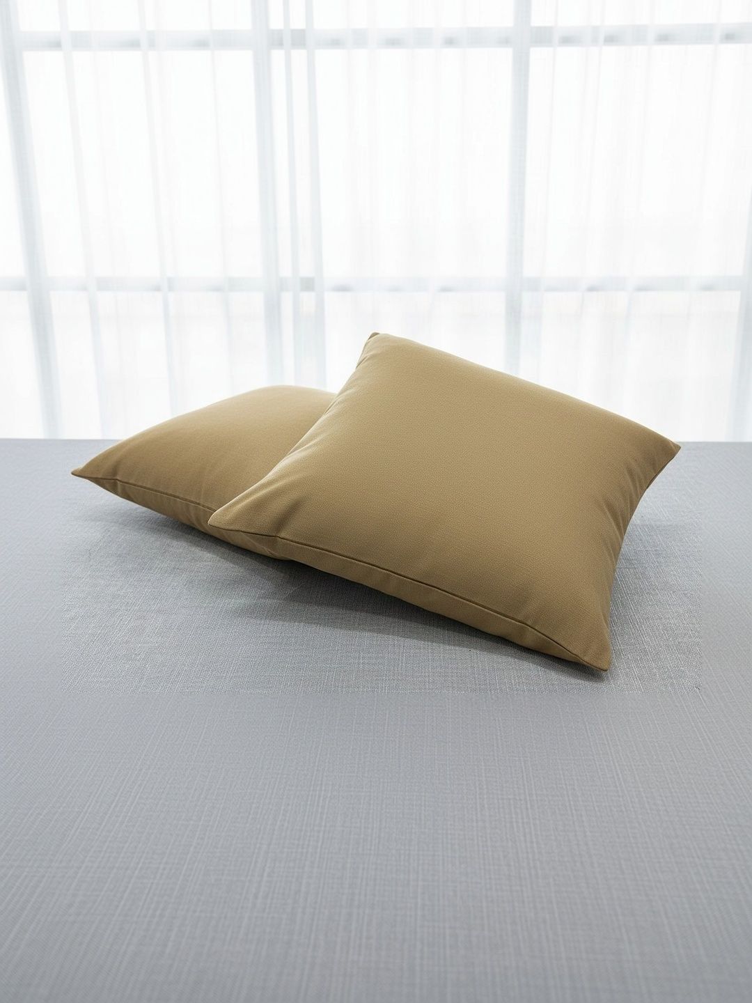Themes Furnishings & Decor Themes Furnishings & Decor Gold-Toned Set of 2 Cushion Covers