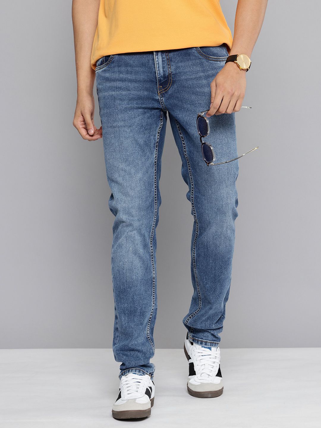 Indian Terrain Men Brooklyn Slim Fit Mid-Rise Light Fade Stretchable Jeans