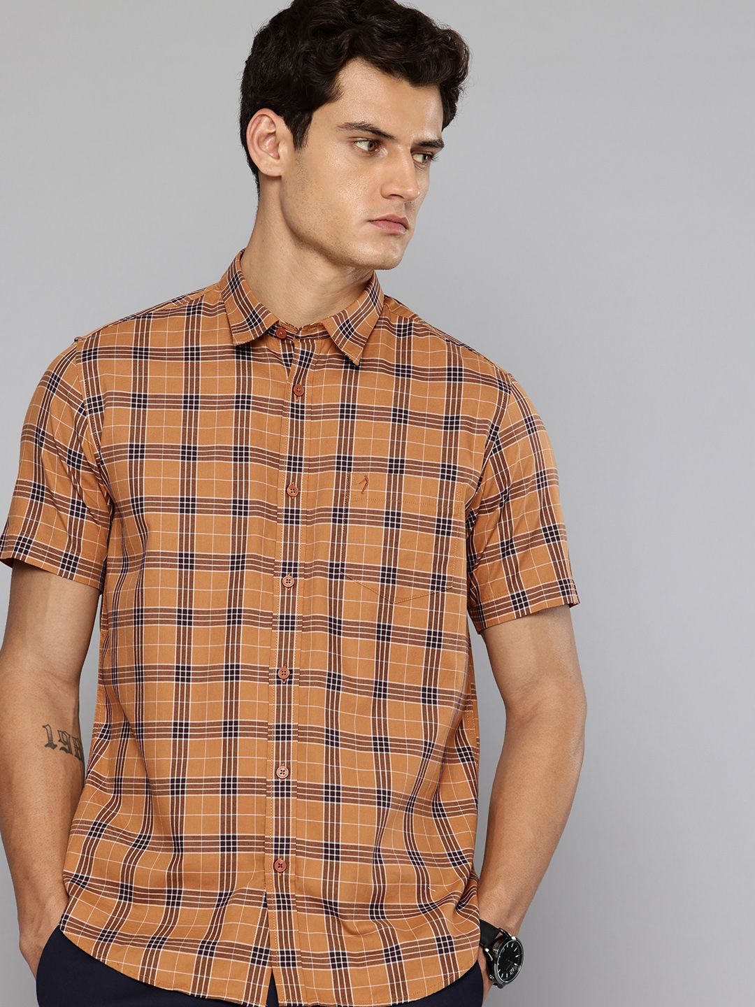 Indian Terrain Indian Terrain Classic Fit Checked Casual Shirt