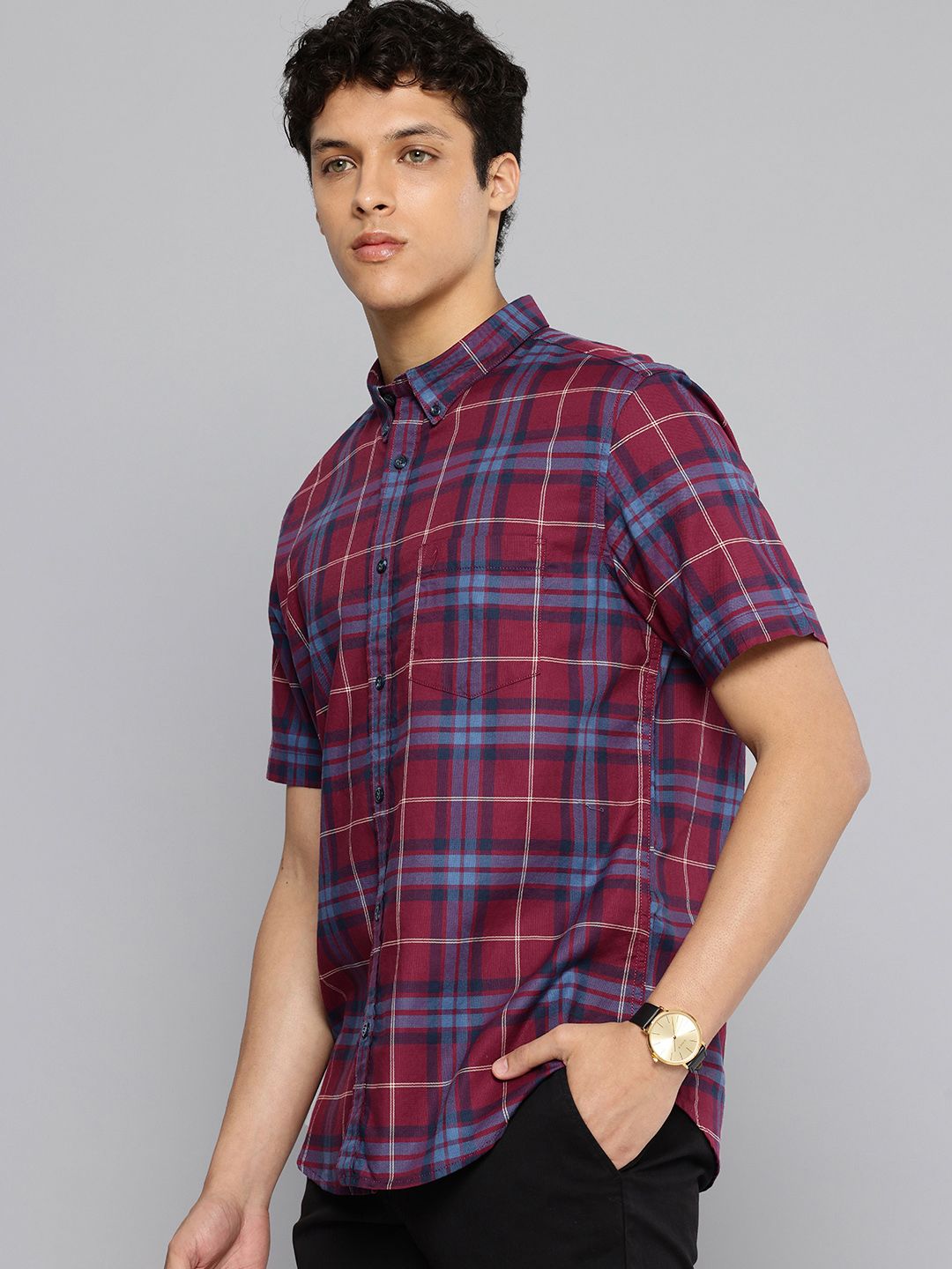 Indian Terrain Indian Terrain Pure Cotton Classic Fit Button-Down Collar Checked Casual Shirt