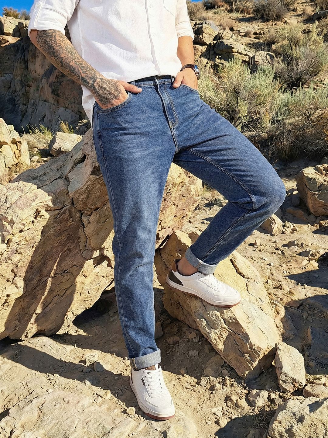 The Roadster Lifestyle Co. Men Slim Tapered Fit Jeans