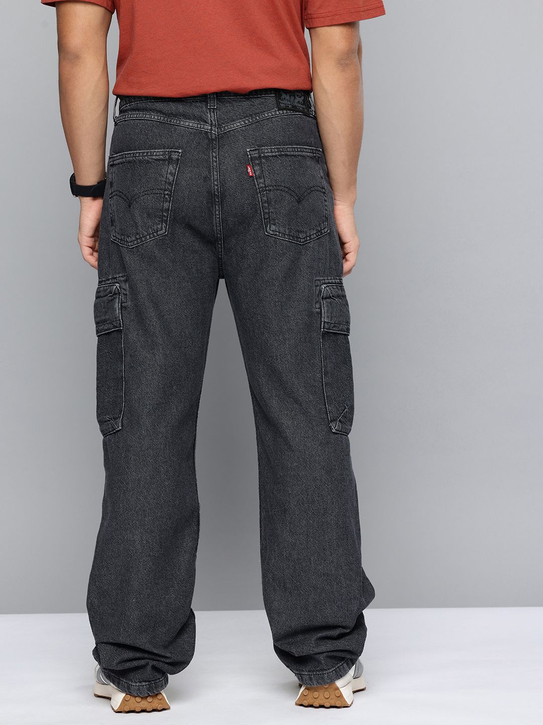 Buy Levis Men 565 Loose Fit Mid-Rise Non Stretchable Jeans - Jeans