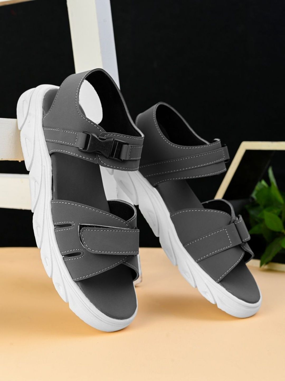 The Roadster Lifestyle Co Men Synthetic Velcro Sports Sandals With Adjustable Straps