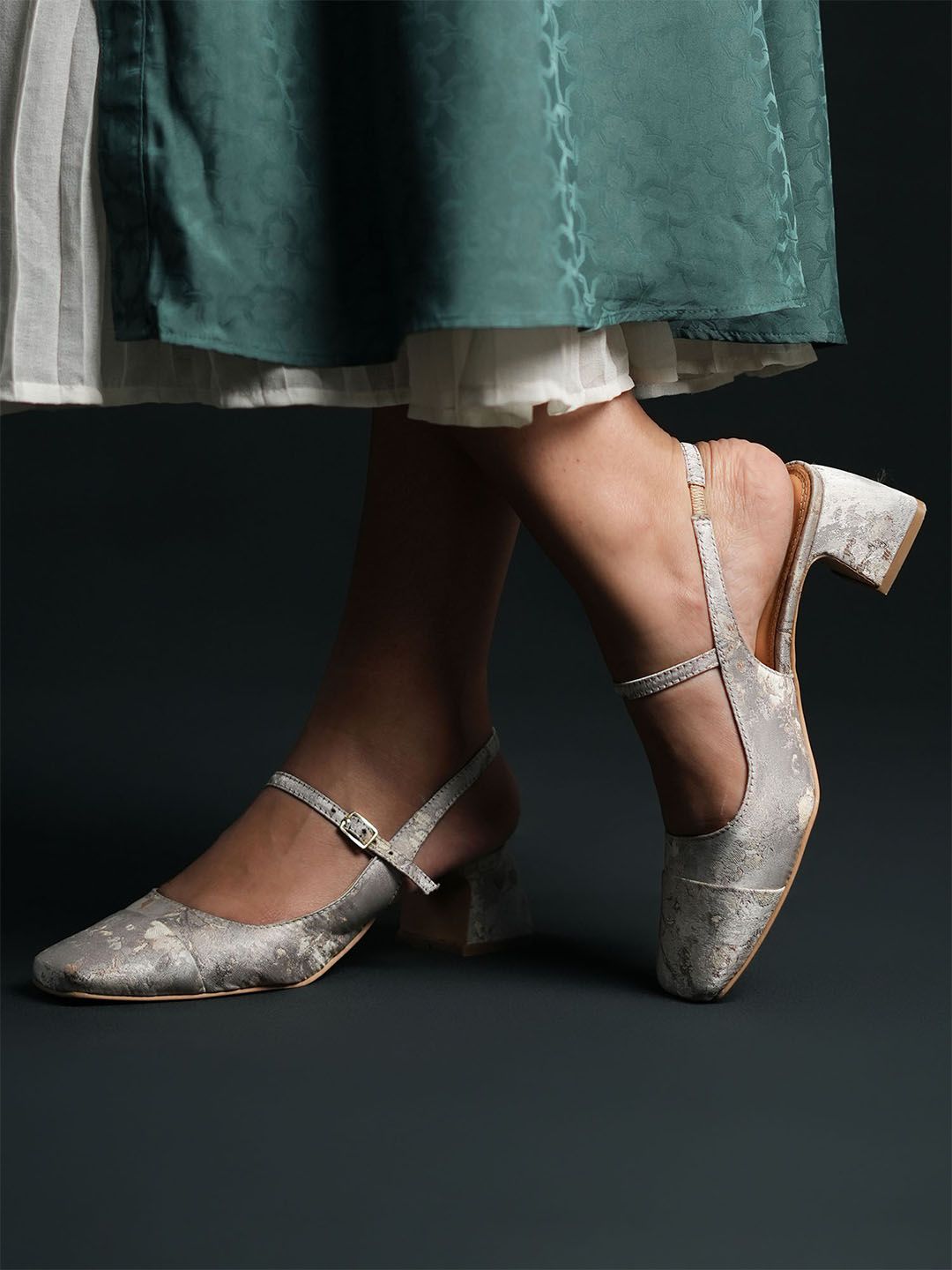 Buy Theater Women Twiggy Diamond Trap Mary Jane Slingback Block