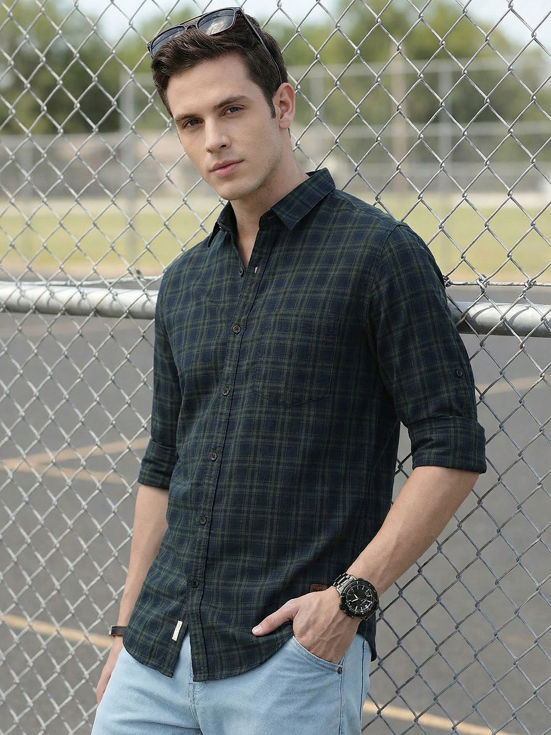 Roadster Men Navy Blue & Green Regular Fit Checked Casual Shirt