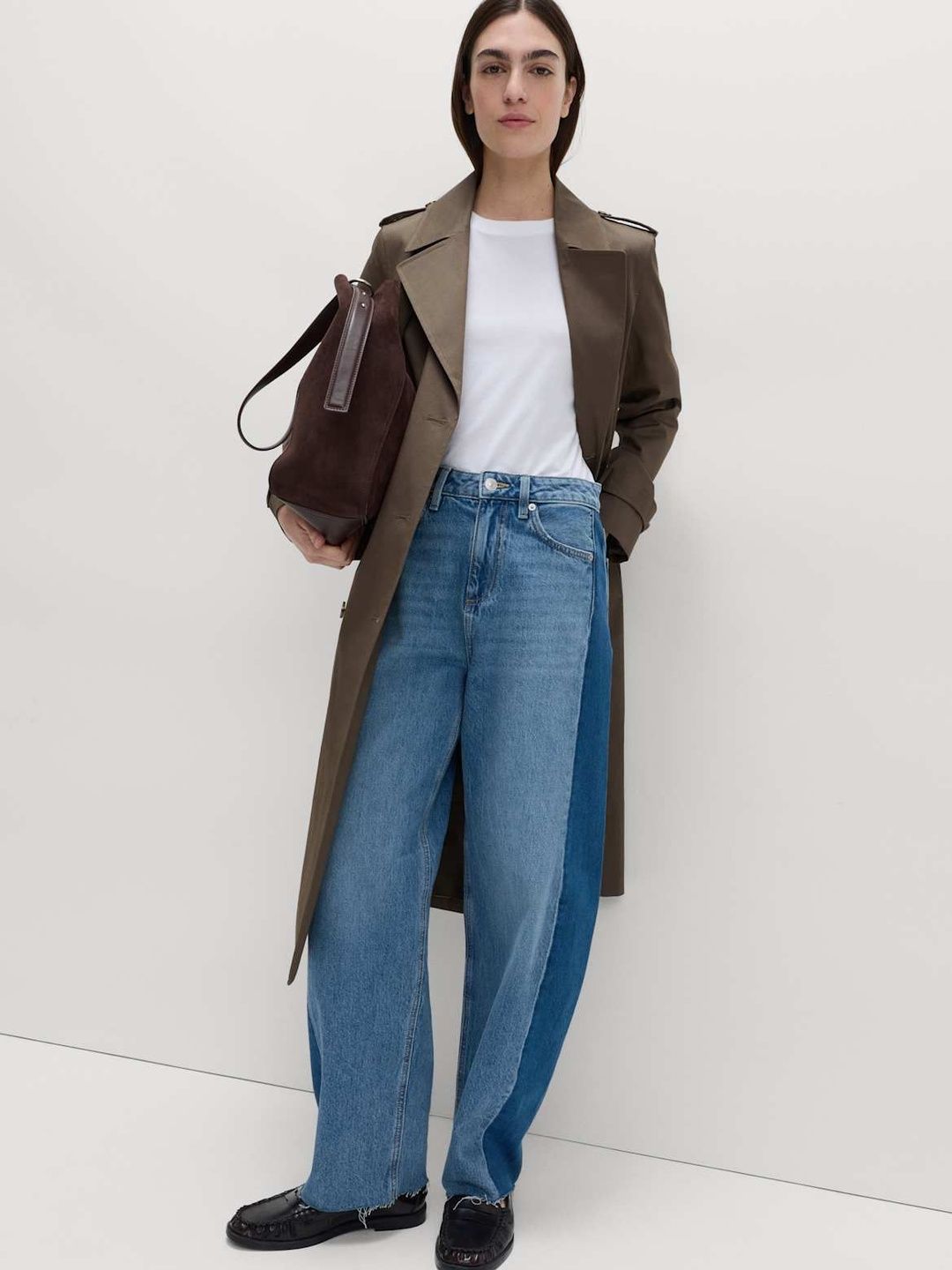 Mid Rise Barrel Jeans