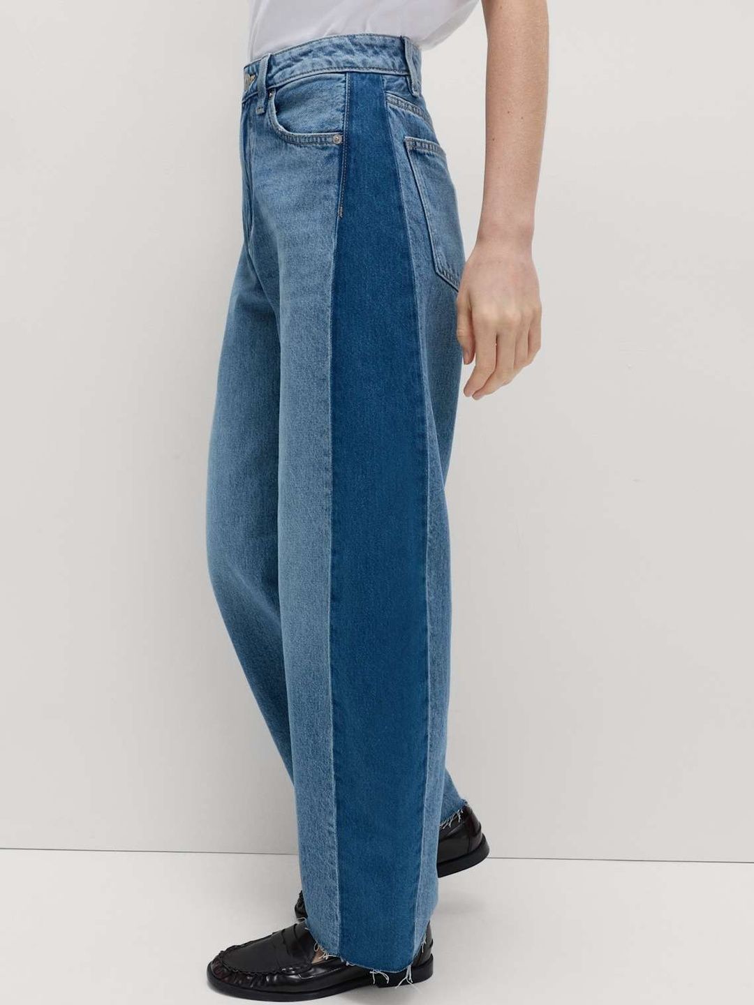 Mid Rise Barrel Jeans