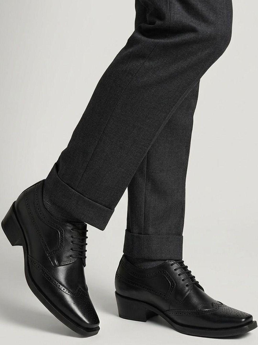 Provogue Men Textured Square Toe Formal Brogues