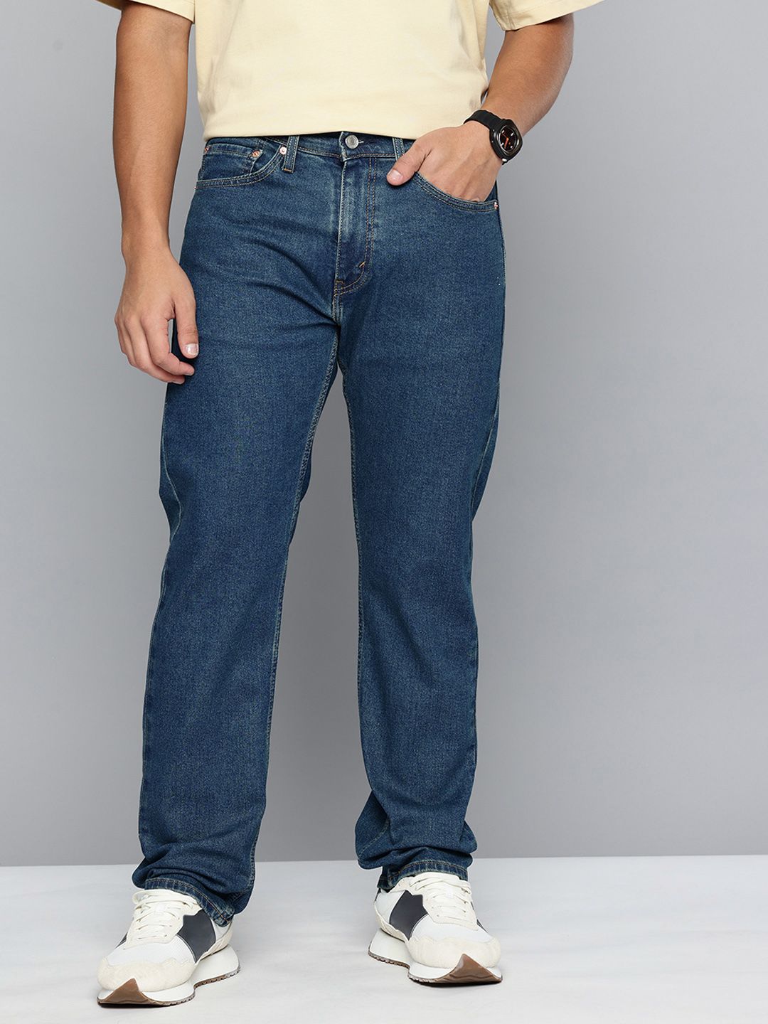 Levis Men 505 Mid-Rise Stretchable Jeans