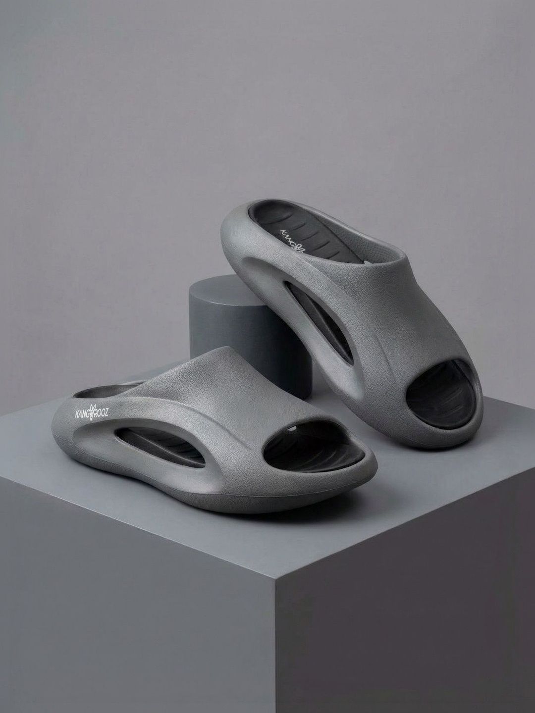 KANGAROOZ Men Sliders