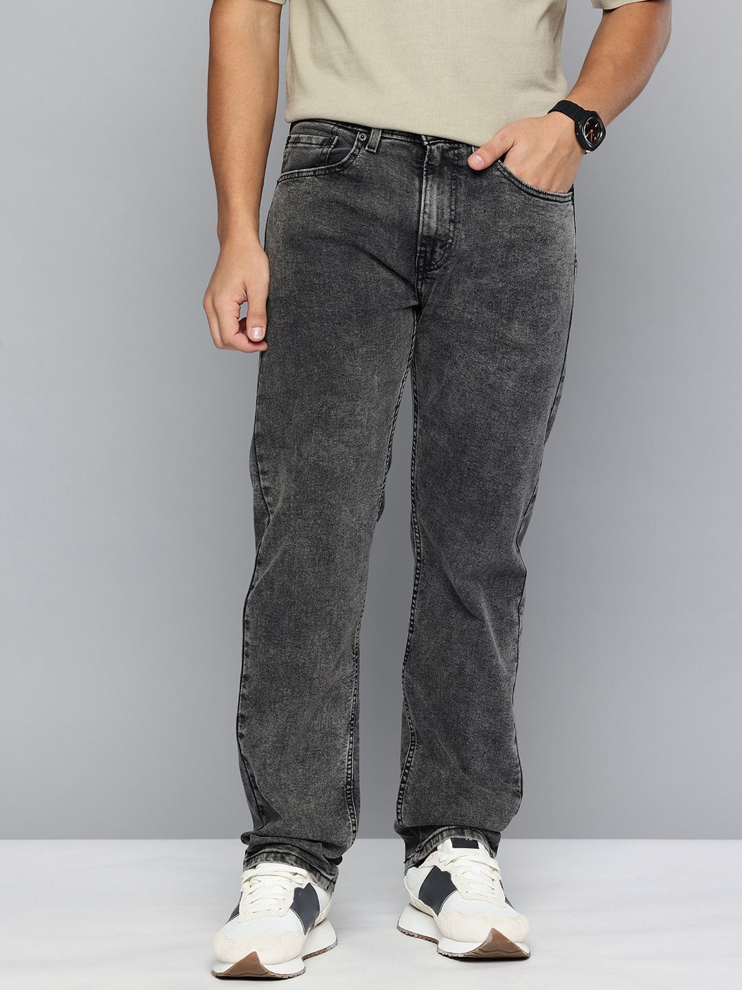 Levis Levis Men 505 Straight Fit Mid-Rise Jeans