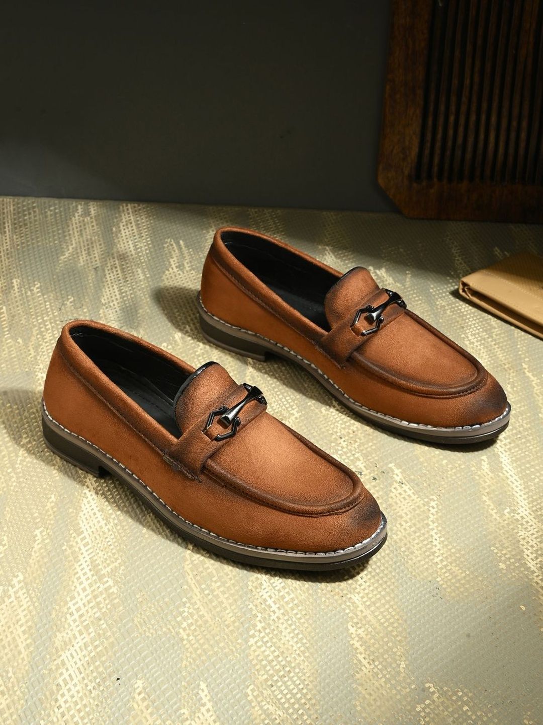 FAV SHOES Men Velvet Loafers