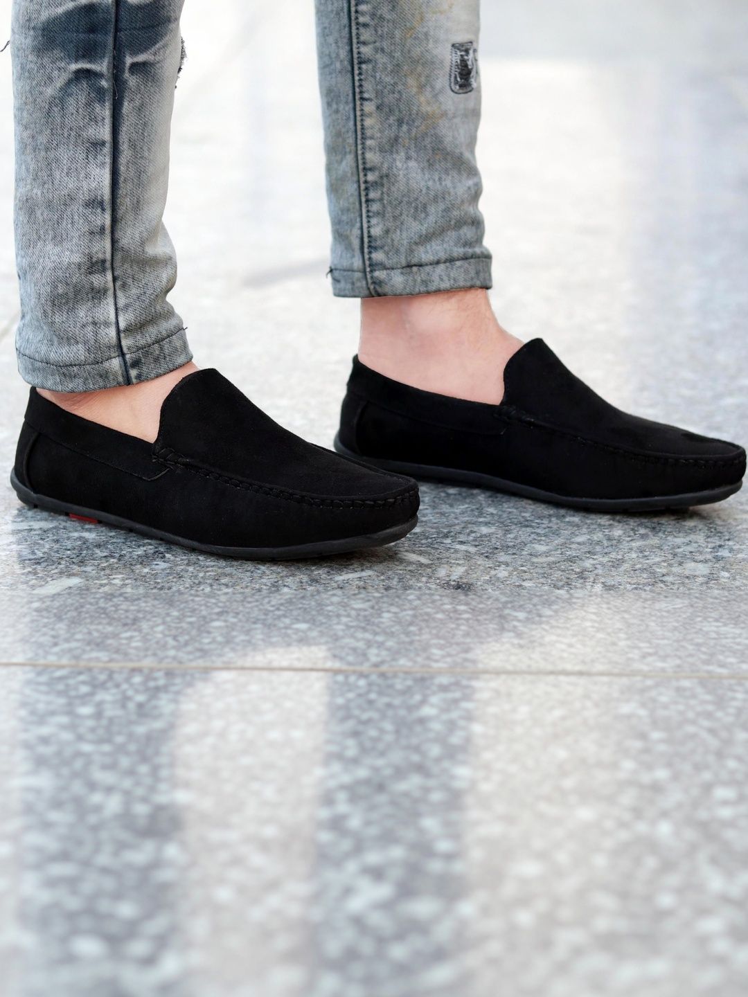 INVICTUS Men Round Toe Slip-On Loafers