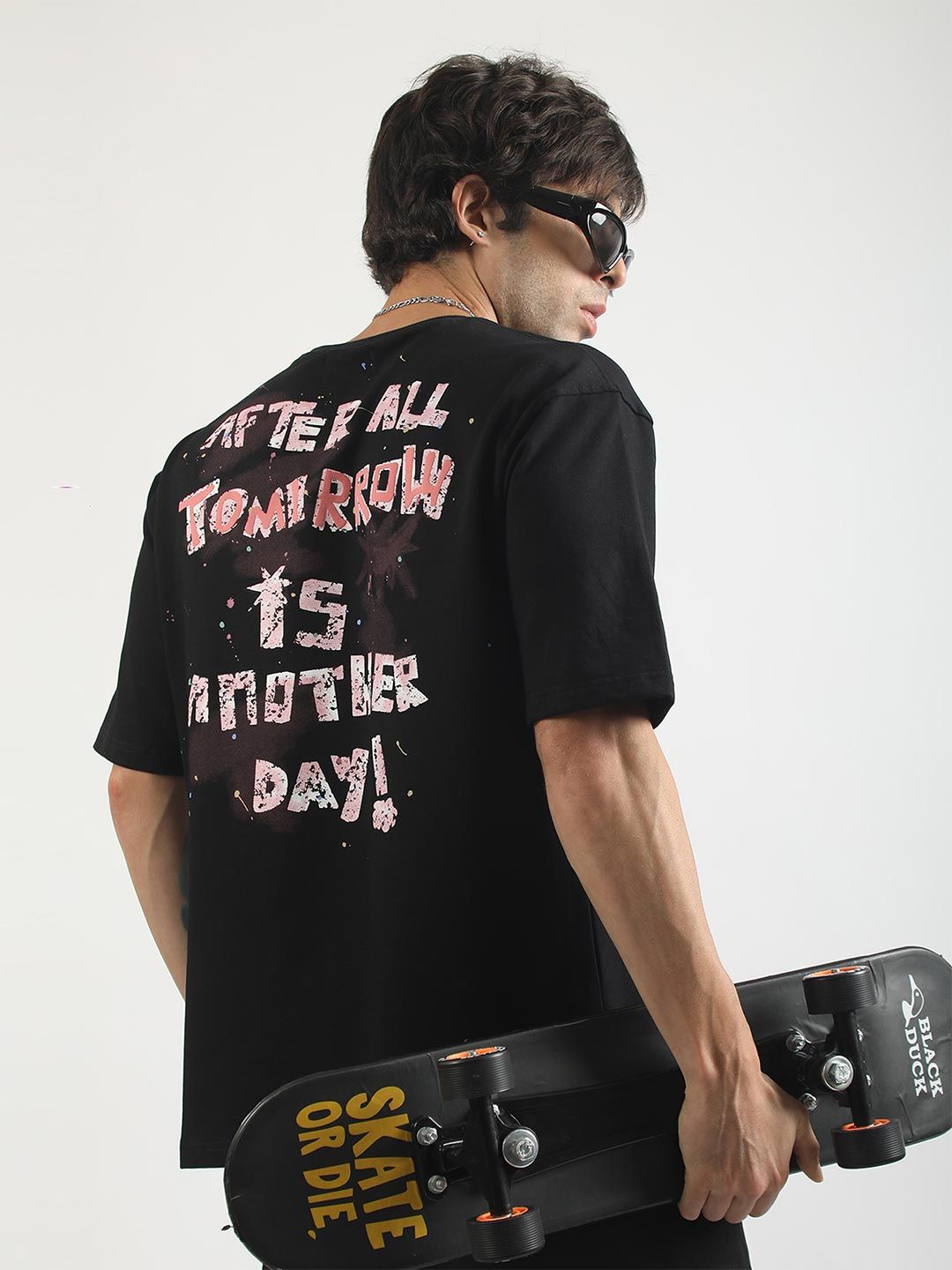 Maniac Men Typography Printed T-shirt