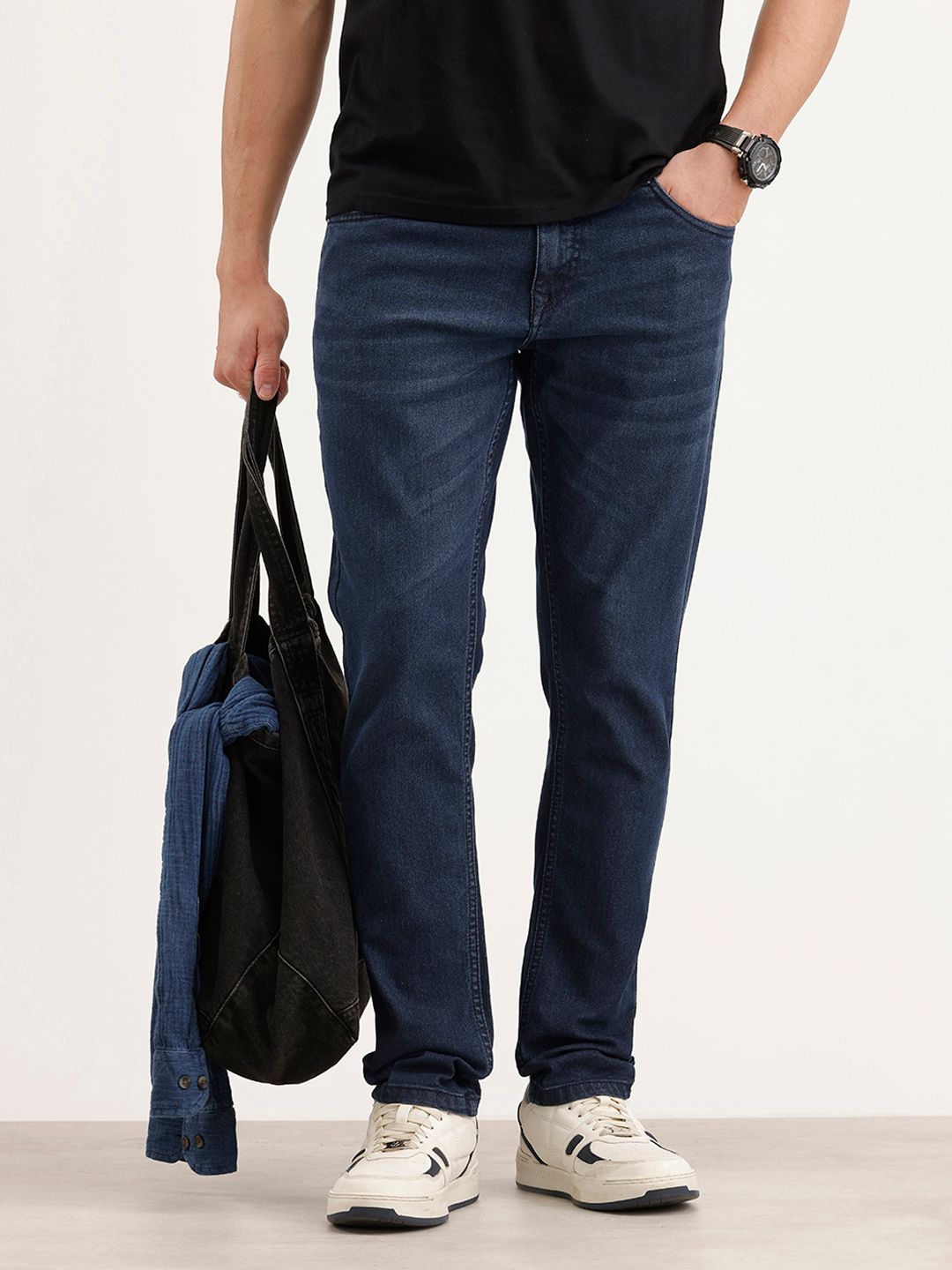 WROGN Men Slim Fit Mid-Rise Light Fade Stretchable Jeans