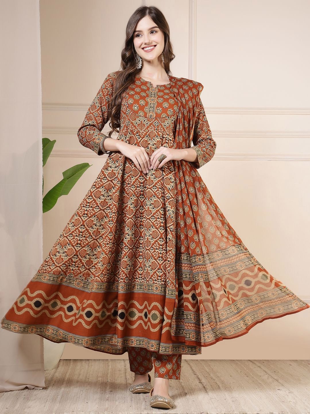 GUDWEARS GUDWEARS Women Ethnic Motifs Printed Regular Pure Cotton Kurta with Trousers & With Dupatta