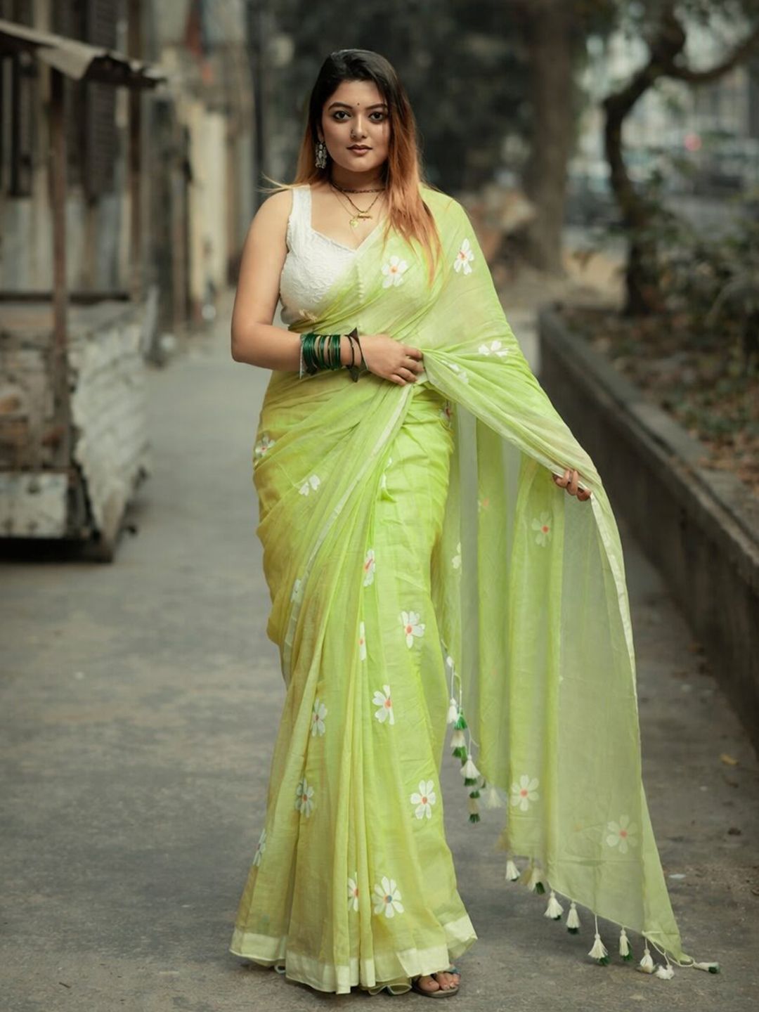 Mitera Floral Pure Cotton Handloom Saree