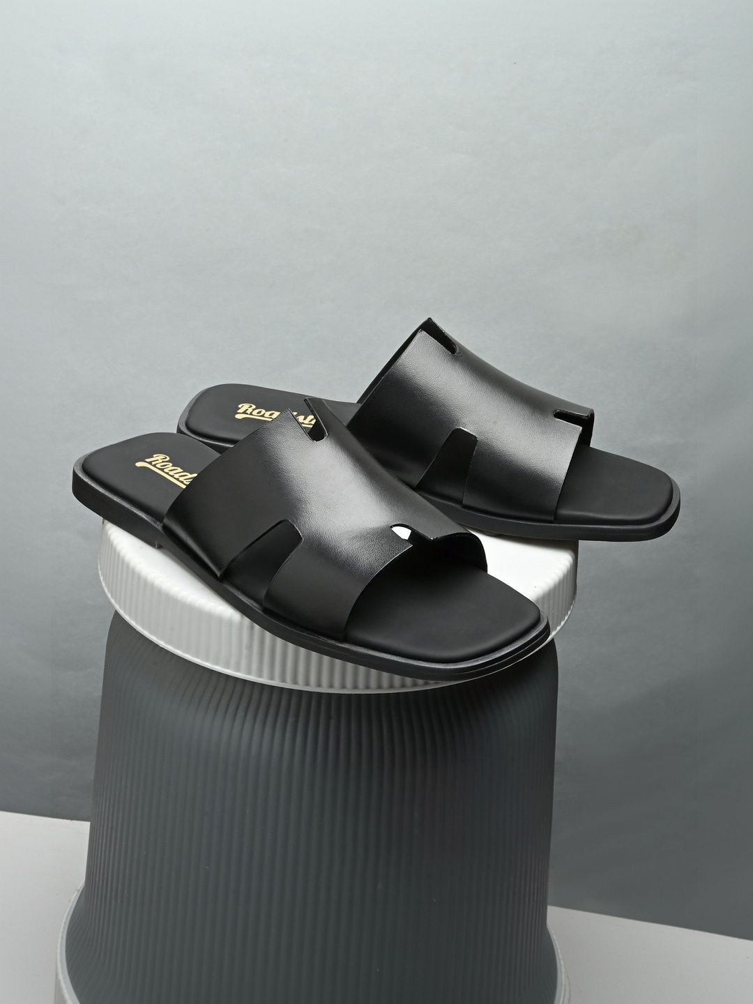 The Roadster Lifestyle Co Men Comfort Sandals