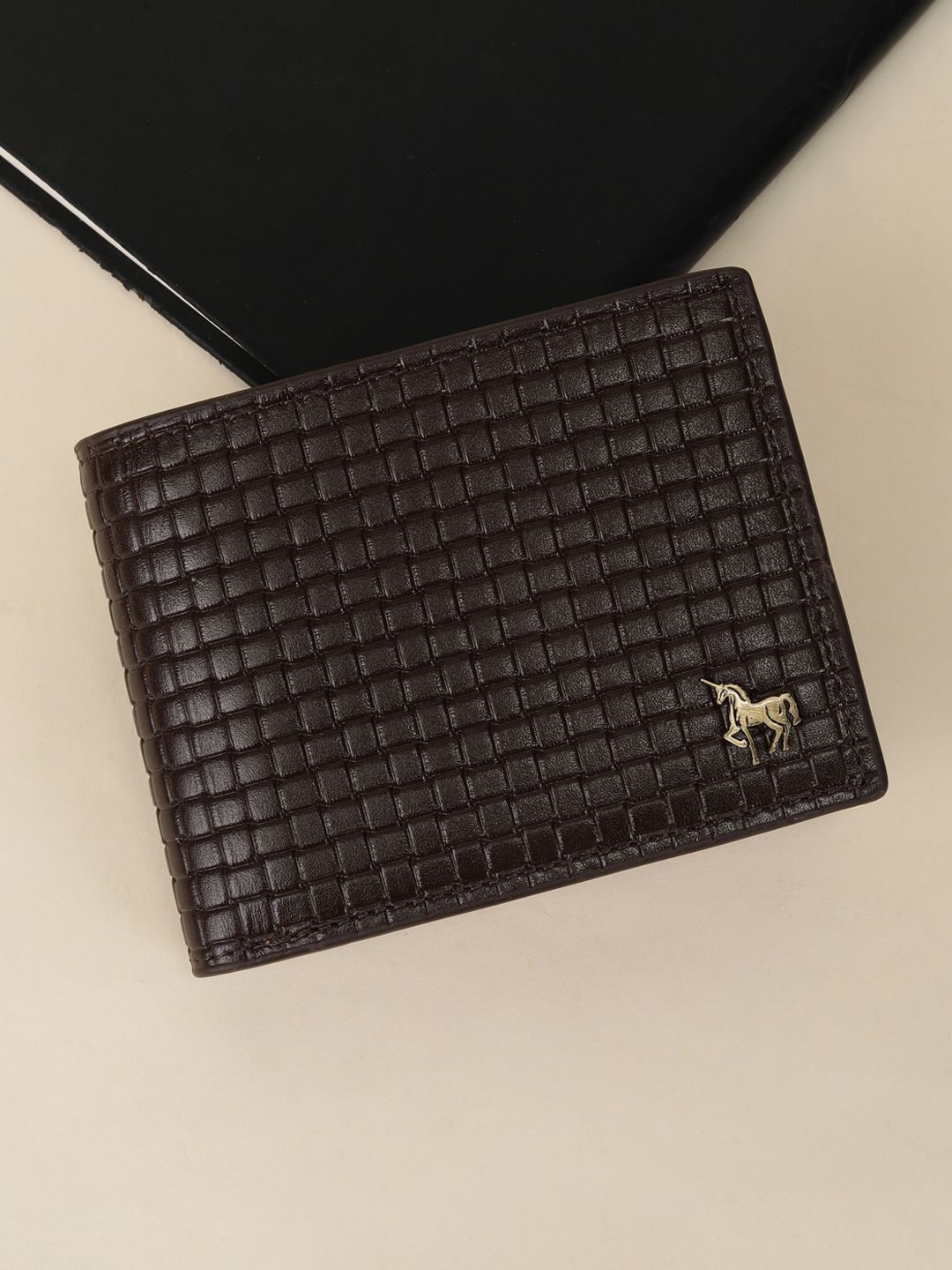 Van Heusen Men Textured Leather Wallets