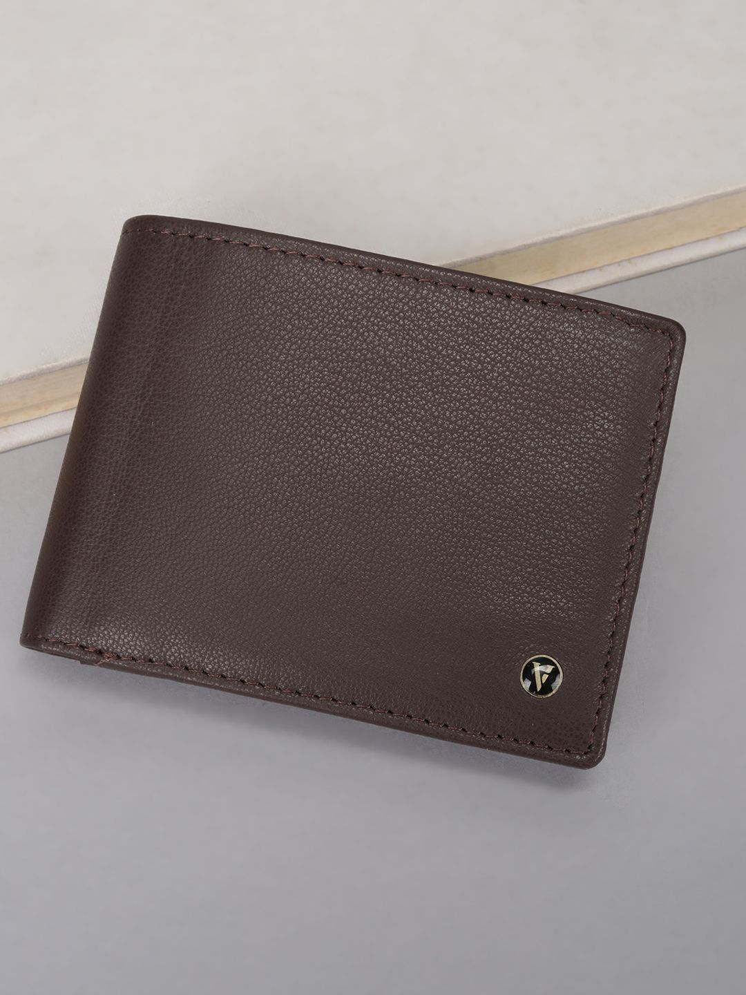 Van Heusen Men Textured Leather Wallets