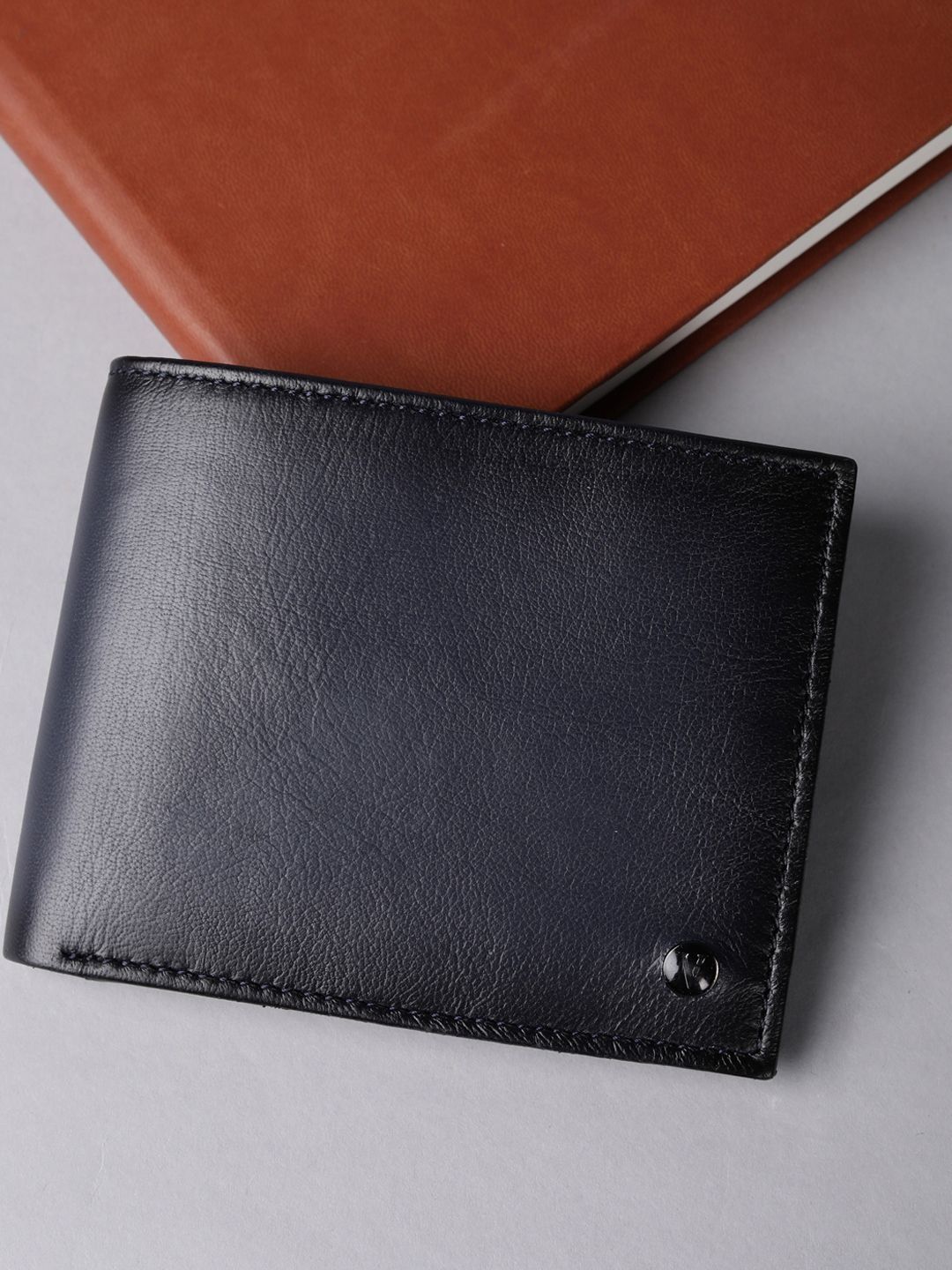 Van Heusen Men Textured Leather Wallets