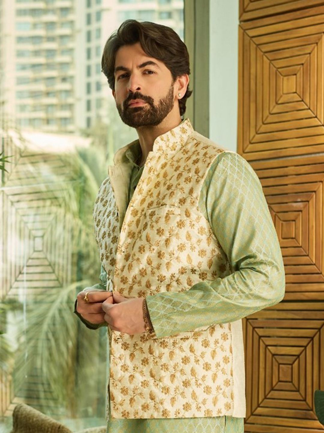 SOJANYA Men Cream-Coloured & Golden Embroidered Nehru Jacket