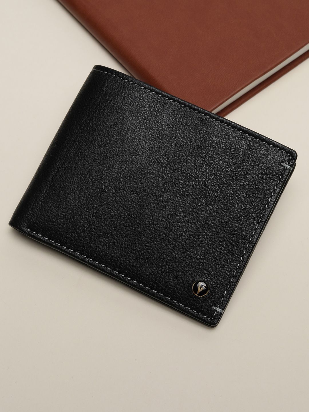 Van Heusen Men Textured Leather Wallets