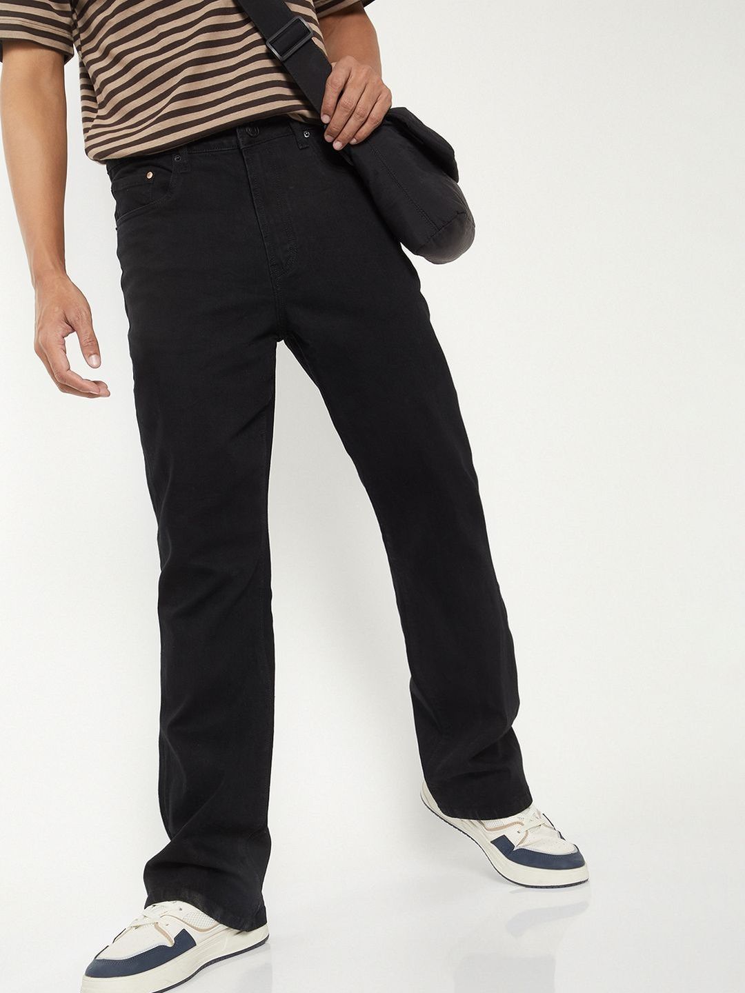 max Men Regular Fit Mid-Rise Stretchable Jeans