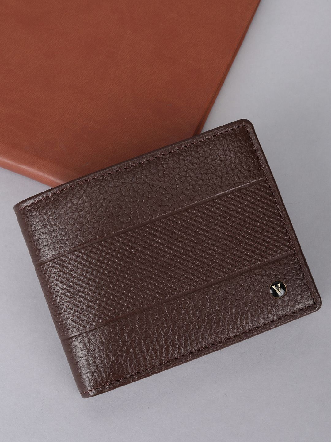 Van Heusen Men Textured Leather Wallets