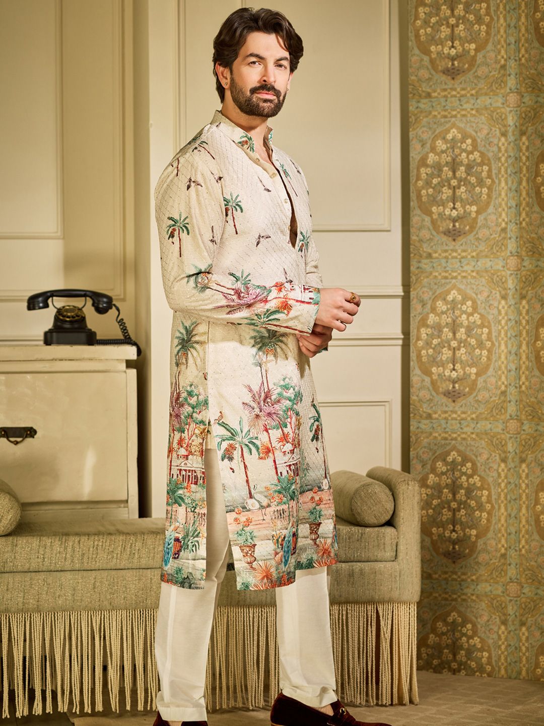 SOJANYA SOJANYA Men Floral Embroidered Regular Thread Work Pure Cotton Kurta with Pyjamas