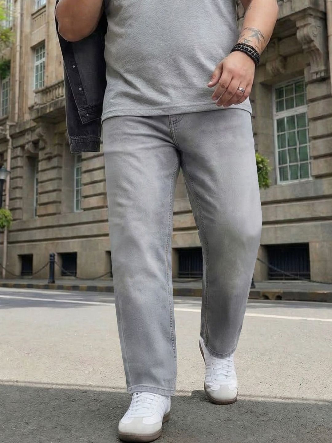 Urbano Plus Men Straight Fit Mid-Rise Heavy Fade Stretchable Jeans