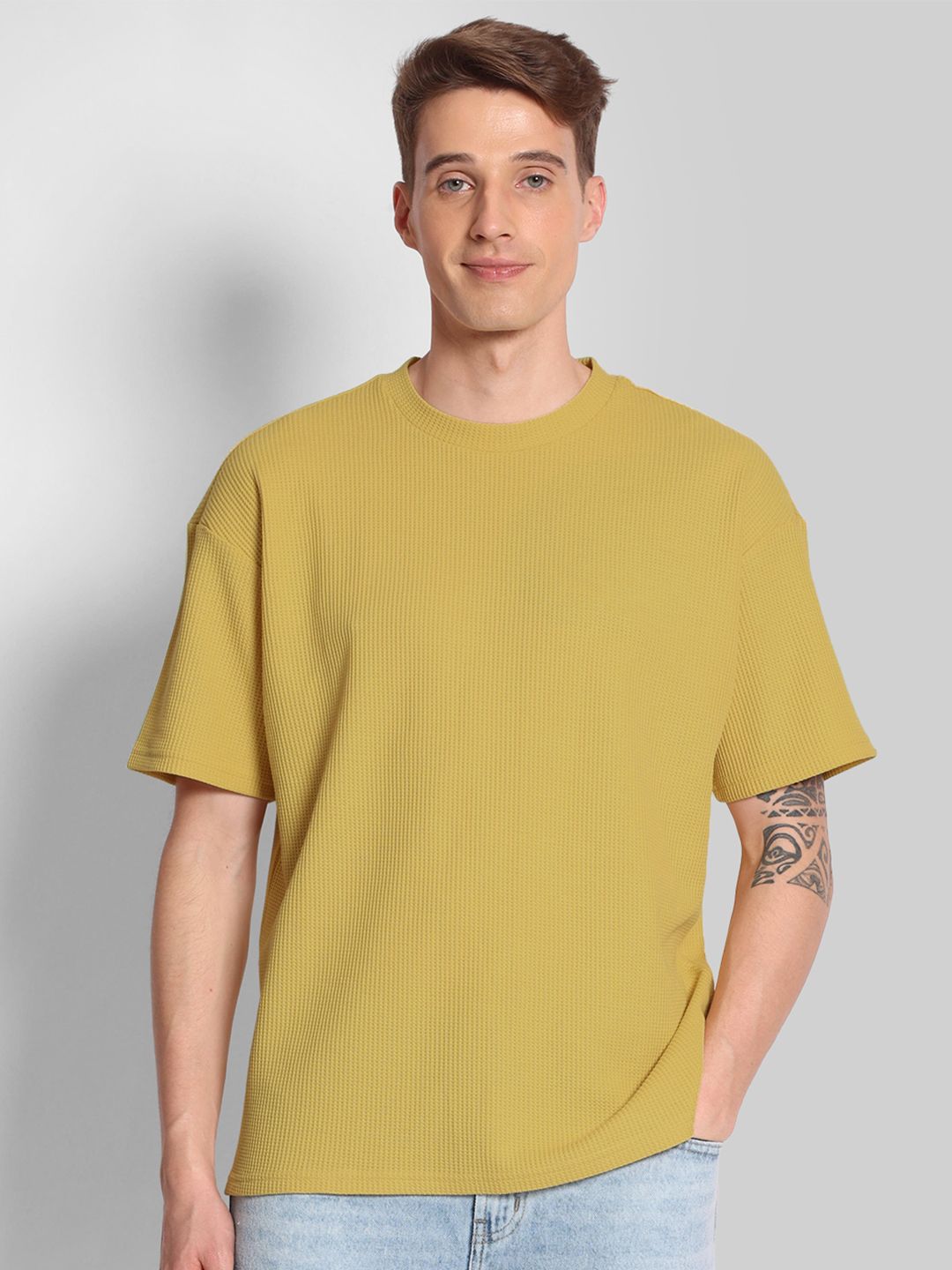 Bene Kleed Men Drop-Shoulder Sleeves T-shirt