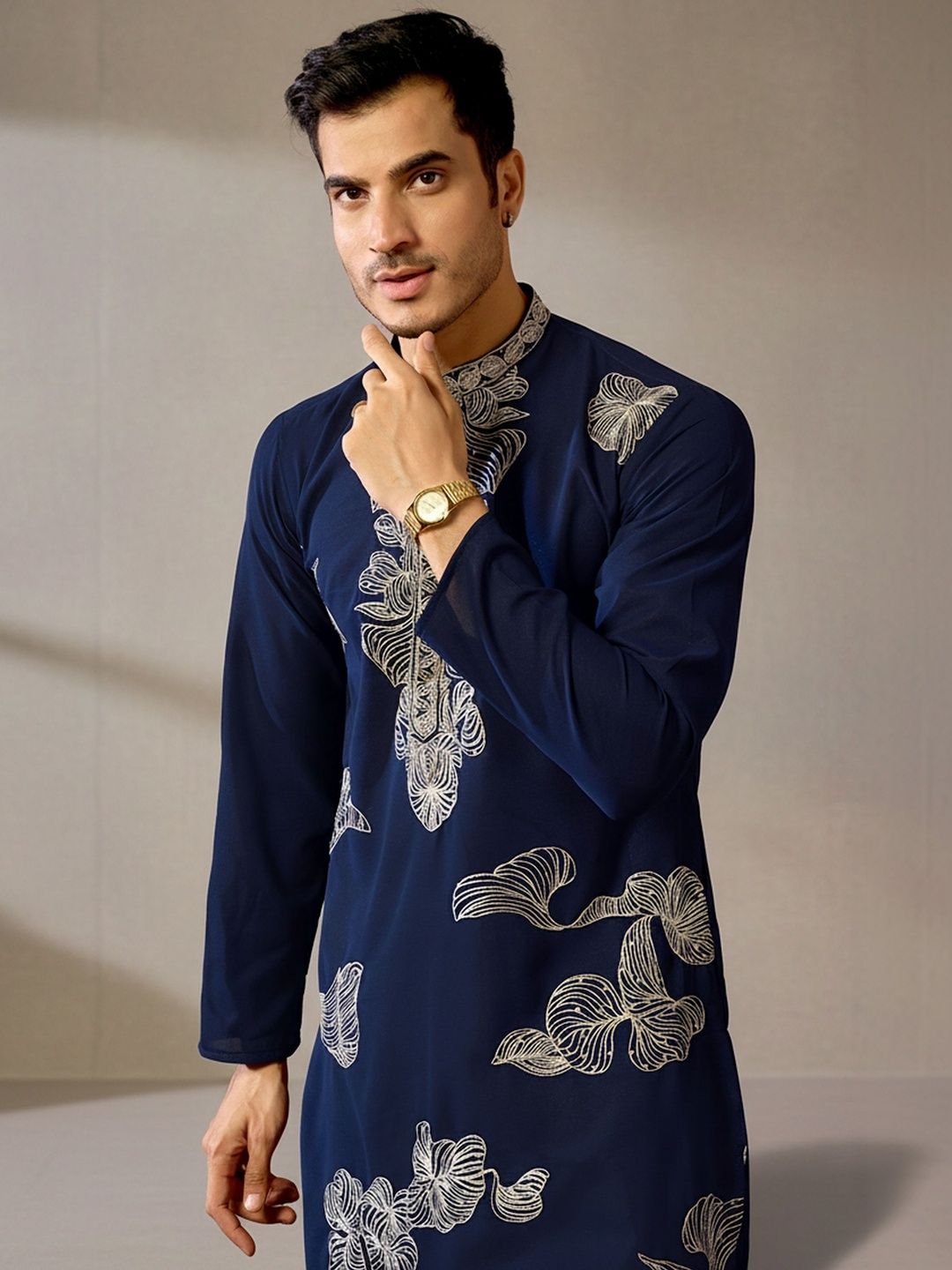 INDIROOP Men Floral Embroidered Mandarin Collar Cotton Kurta