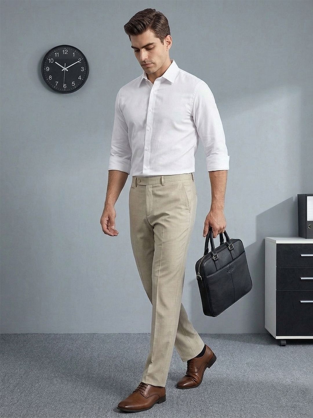 INVICTUS Men Slim Fit Formal Trousers