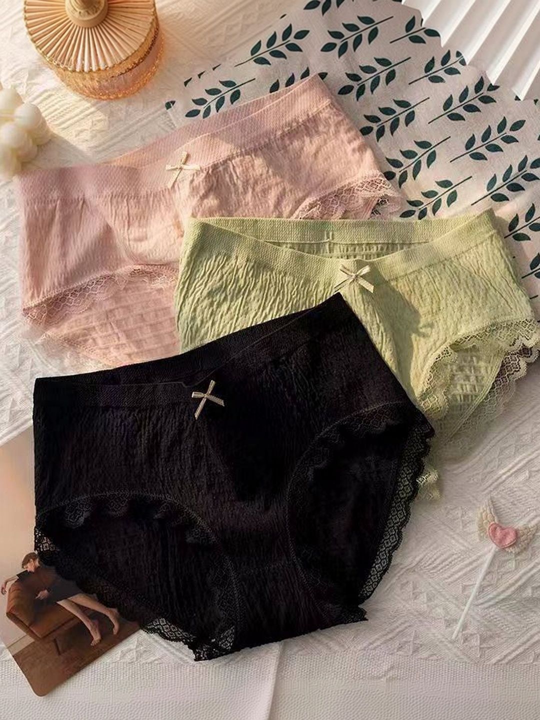 Moda Rapido Women Pack of 3 Self Design Leak-Proof Seamless Assorted Hipster Briefs