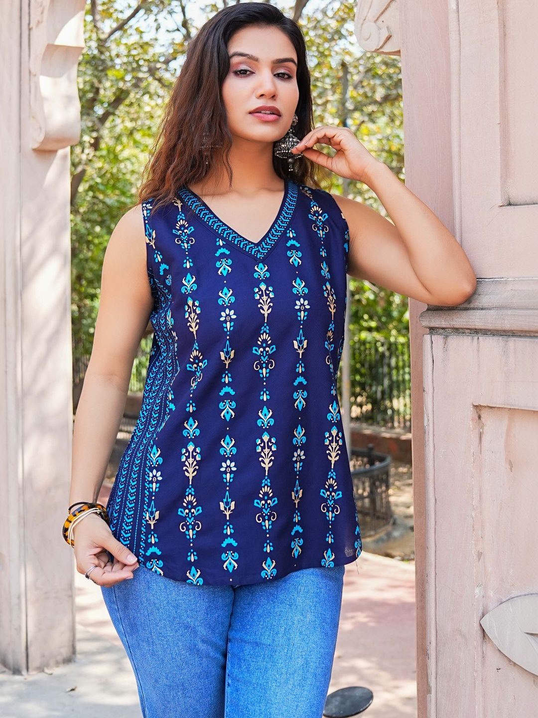 SAK JAIPUR Ethnic Motifs Printed V-Neck Kurti