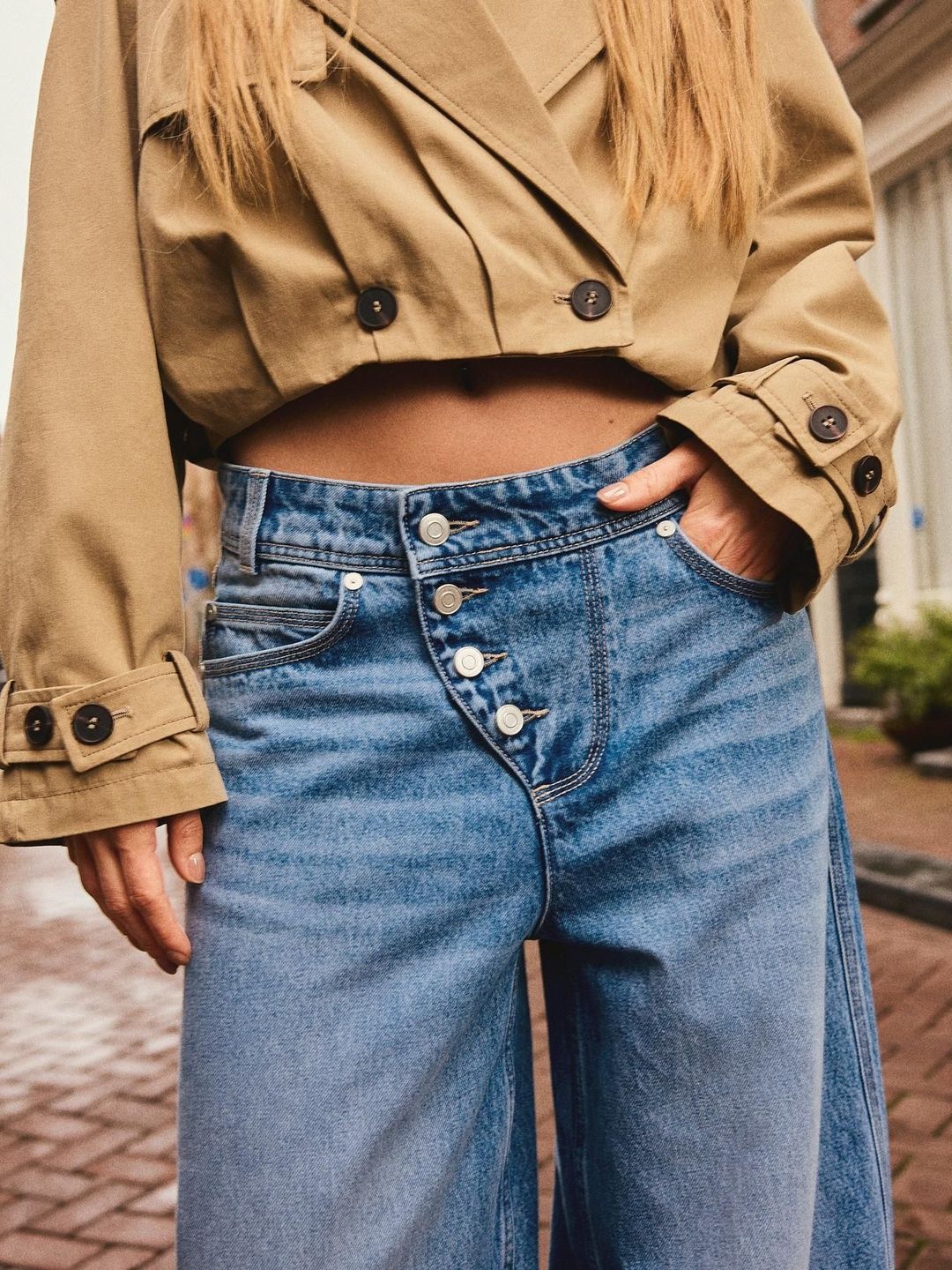 Low-rise Pure Cotton Wide-leg Barrel Jeans With Front Buttons
