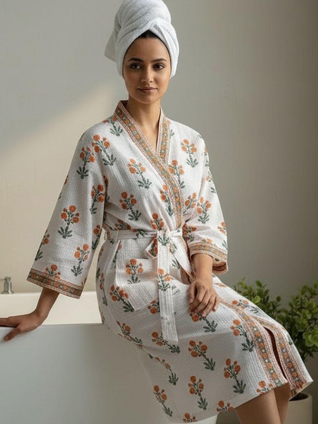 Jinaya's Printed Cotton Knee Length Bath Robe & Wraps