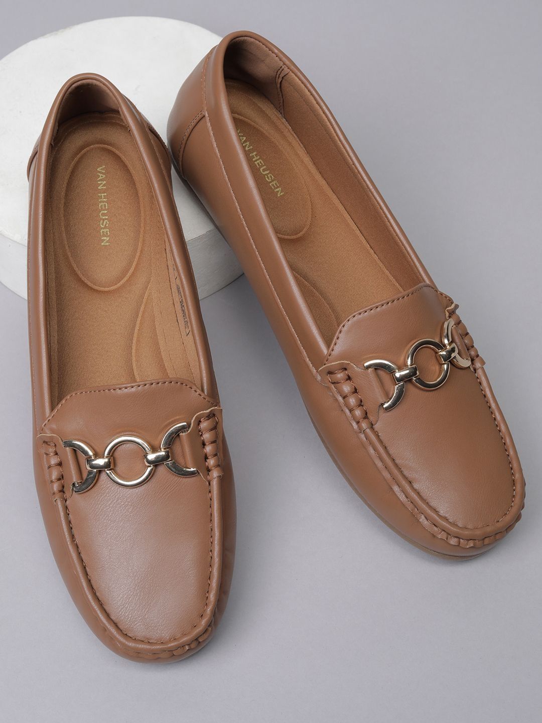 Van Heusen Woman Van Heusen Woman Women Leather Loafers