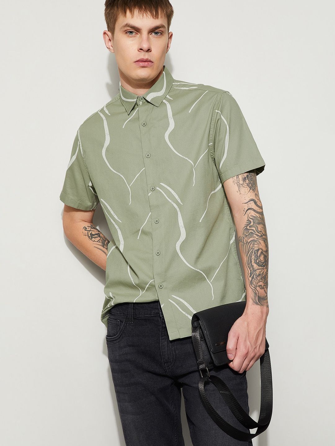 Fame Forever by Lifestyle Men Grey Printed Cotton Smart Fit Shirts