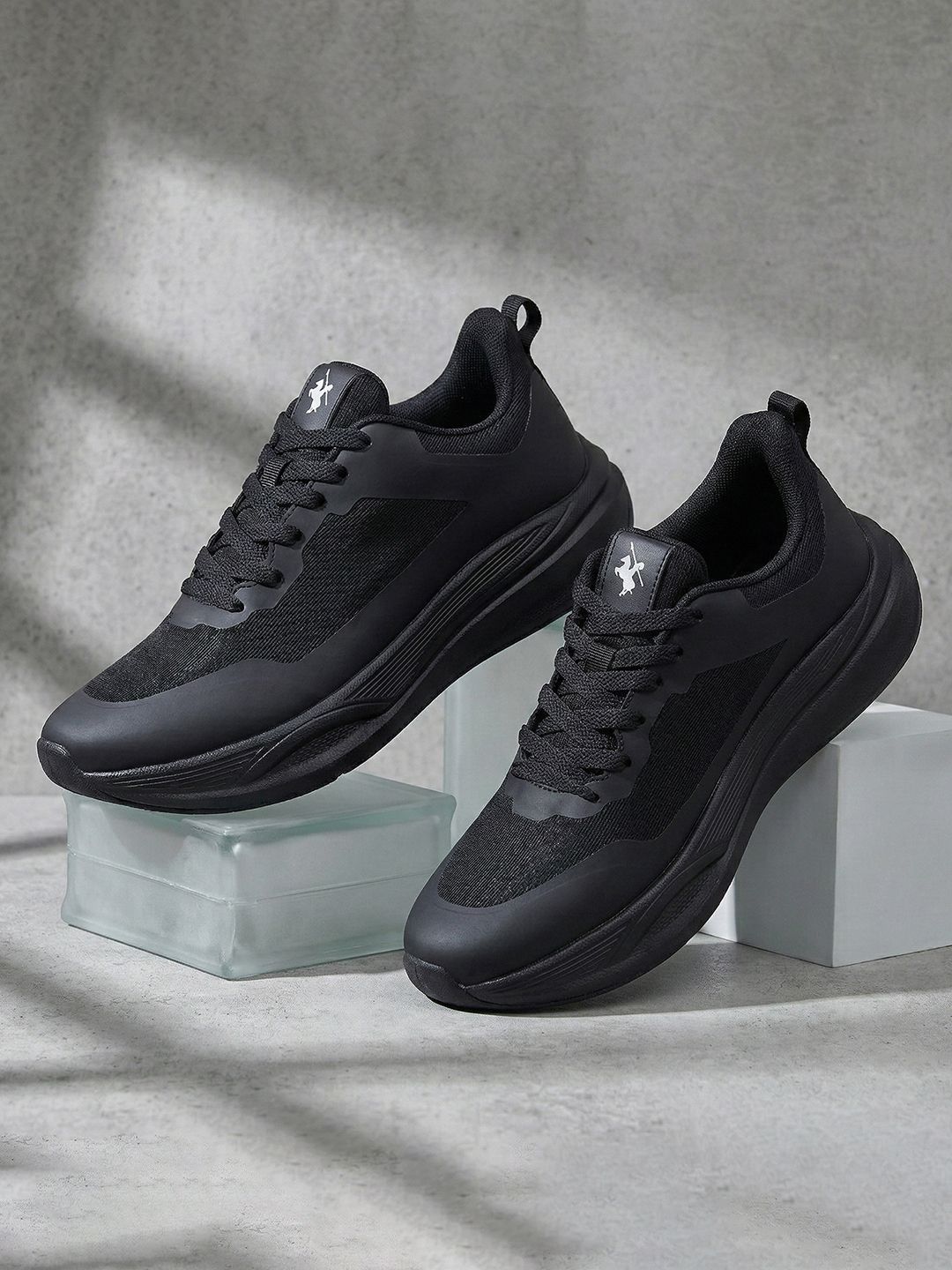 Cantabil Men Textured Sneakers