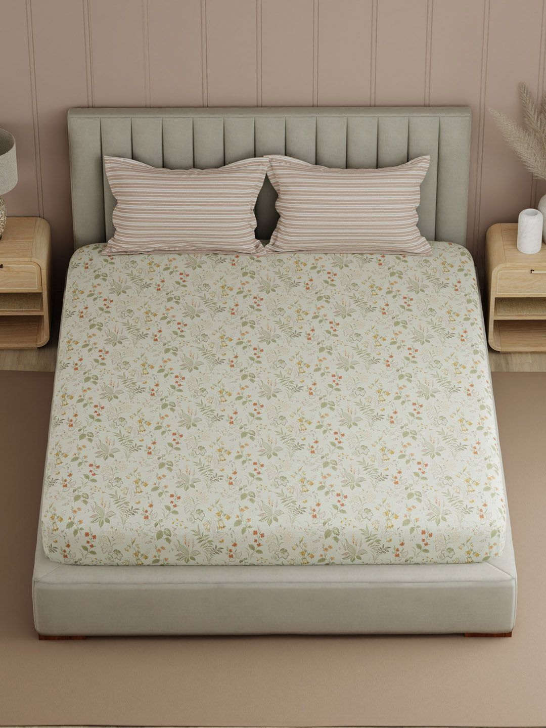 Boutique Living India Boutique Living India Off White Floral 200 TC Bedsheet with 2 Pillow Covers