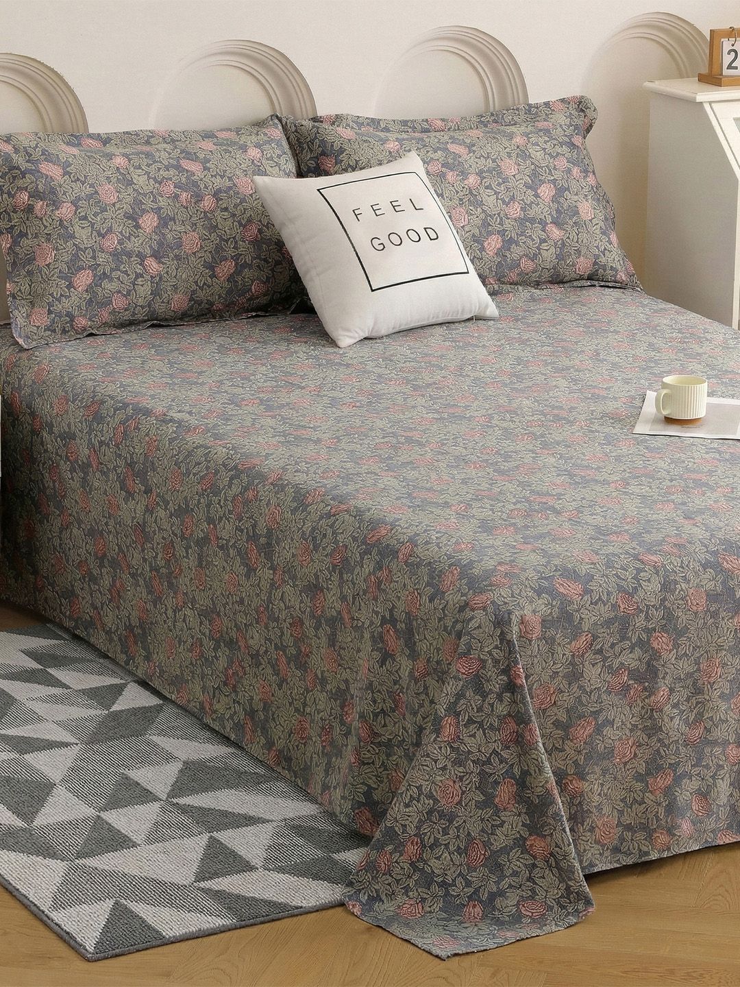 300 TC King Size Bedsheet Story@home Blue & Green Floral 300 TC King Bedsheet with 2 Pillow Covers