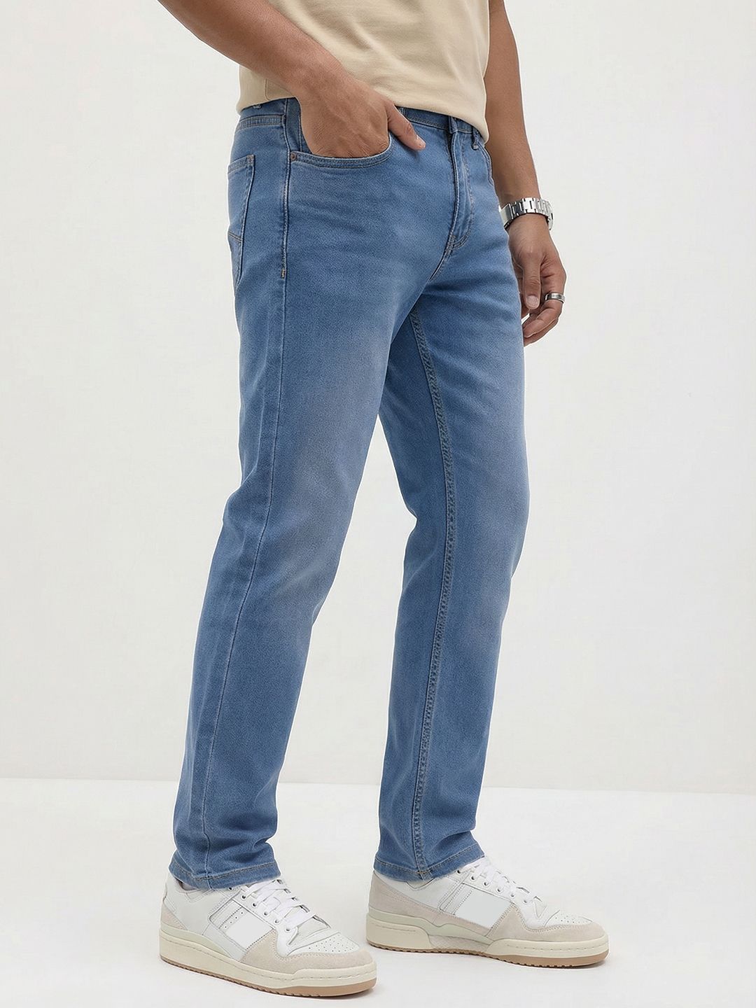 The Roadster Life Co. Men Slim Fit Faded Jeans