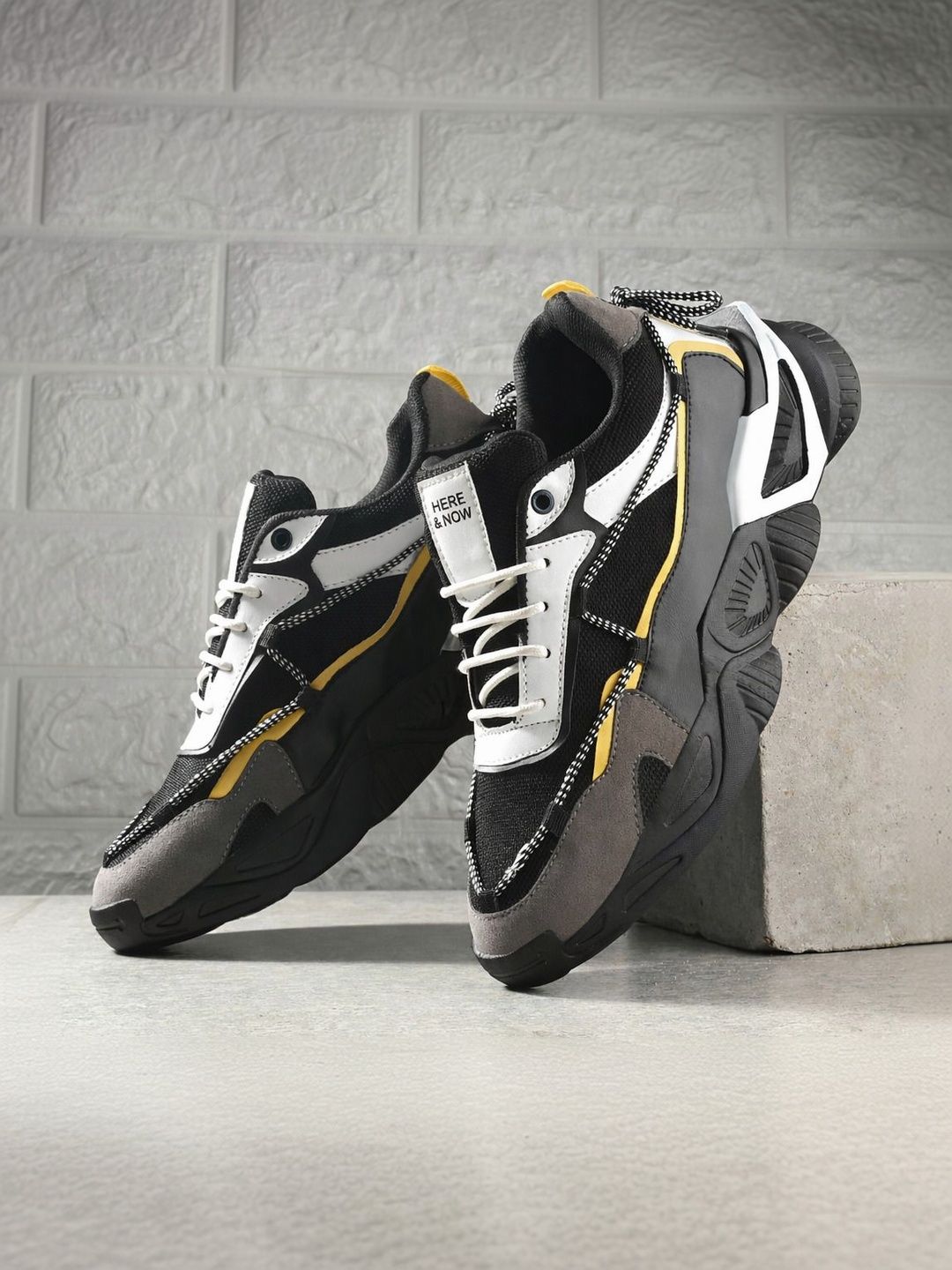 HERE&NOW Men Training or Gym Non-Marking Shoes