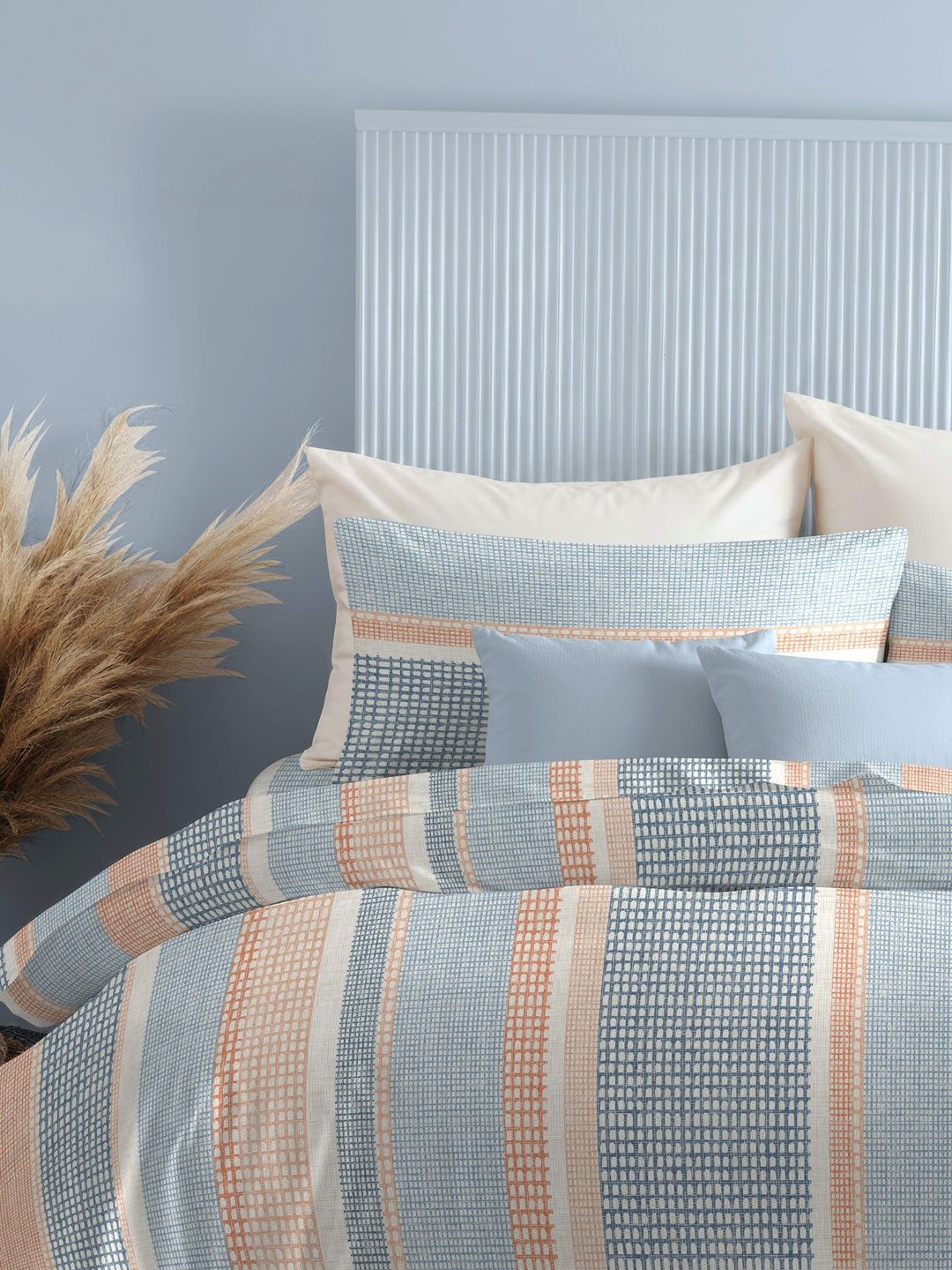 The Happy Pod Peach-Coloured & Blue Striped Cotton 4 Piece Double King Superfine Bedding Set