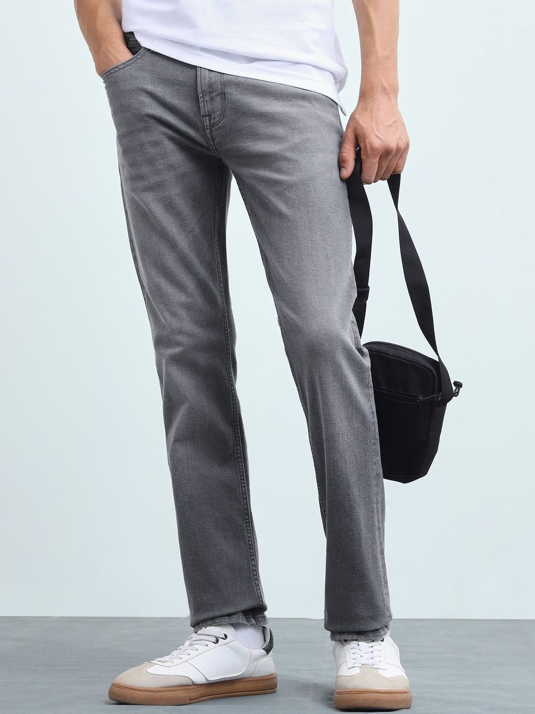 Flying Machine Men Straight Fit Mid-Rise Light Fade Stretchable Jeans
