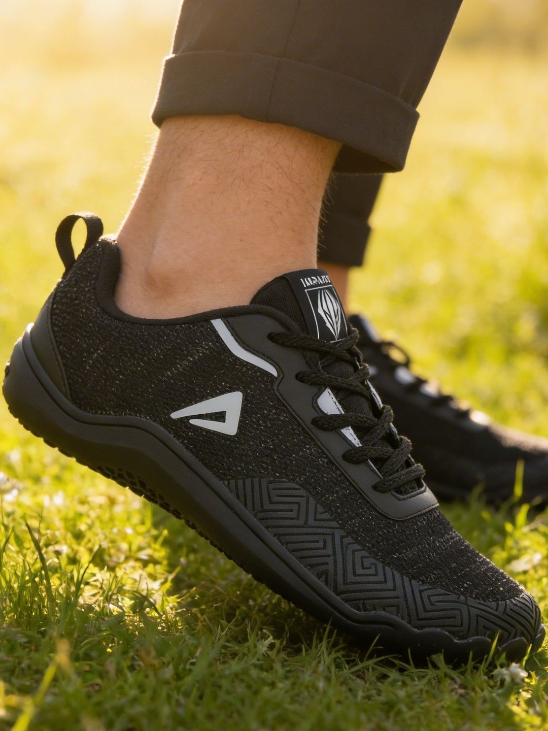IMPAKTO Men Black Barefoot Grounding Training or Gym Shoes